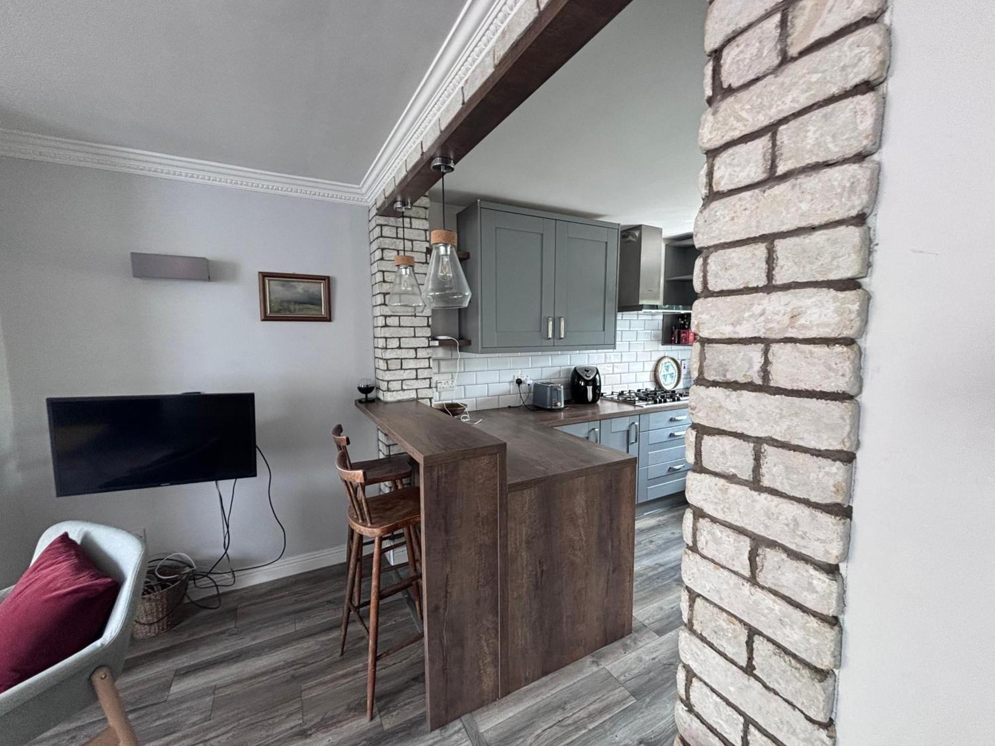 Central, Comfortable And Spacious 4 Bed Duplex دبلن المظهر الخارجي الصورة